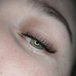 Lashmaker_iryna-warszawa logo